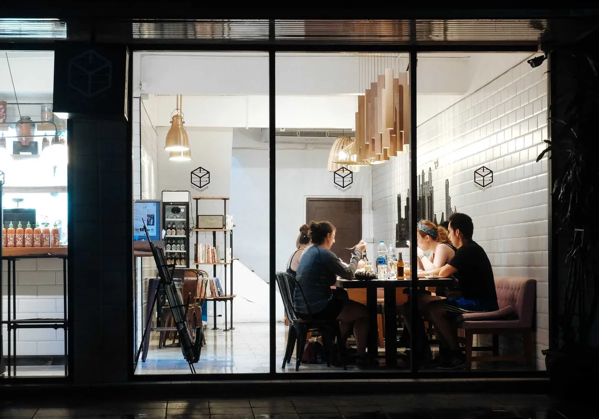 Mirror refinishing restaurant Philadelphia